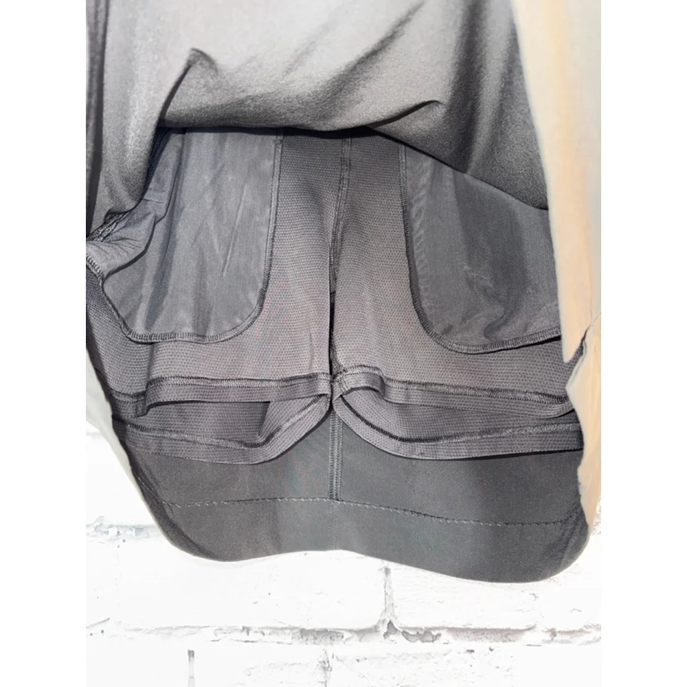 Women’s Athleta Gray Tennis Skirt Size 10 Lined With Shorts Pockets Skort Medium